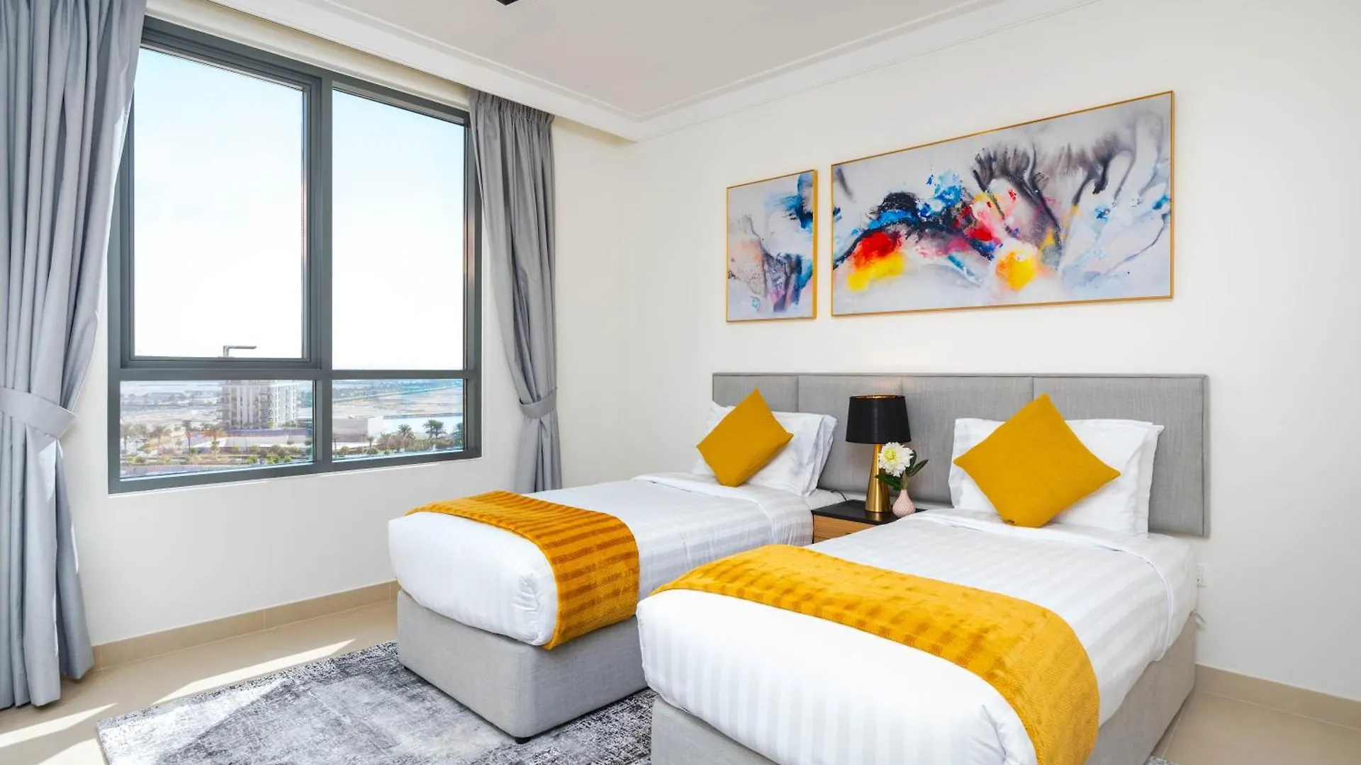 Apartment Ultimate Stay / 7 People / Spacious / Dubai Creek With Marina Views