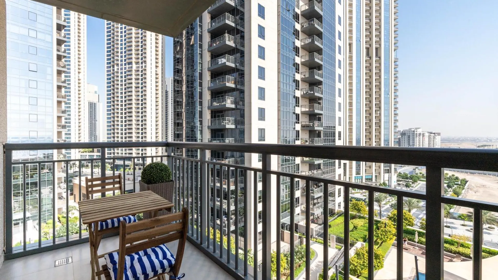 Ultimate Stay / 7 People / Spacious / Dubai Creek With Marina Views 0*,  United Arab Emirates